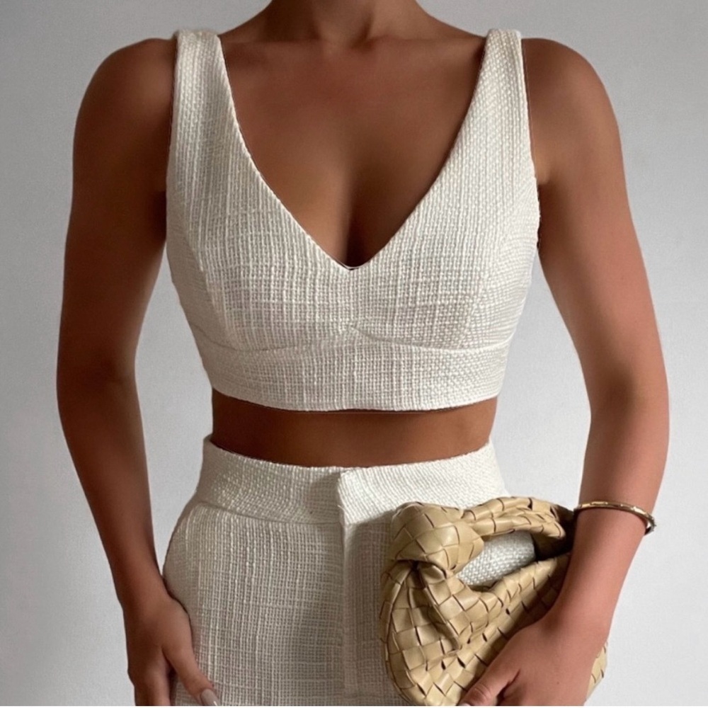 Showpo Adelaide Textured White Beach Knit Bra Bralette Crop Top Size 4